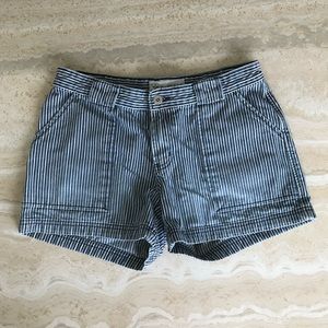 ARIZONA JEAN CO. - AUTHENTIC JEANS WEAR STRIPPED SHORTS - SIZE 5
